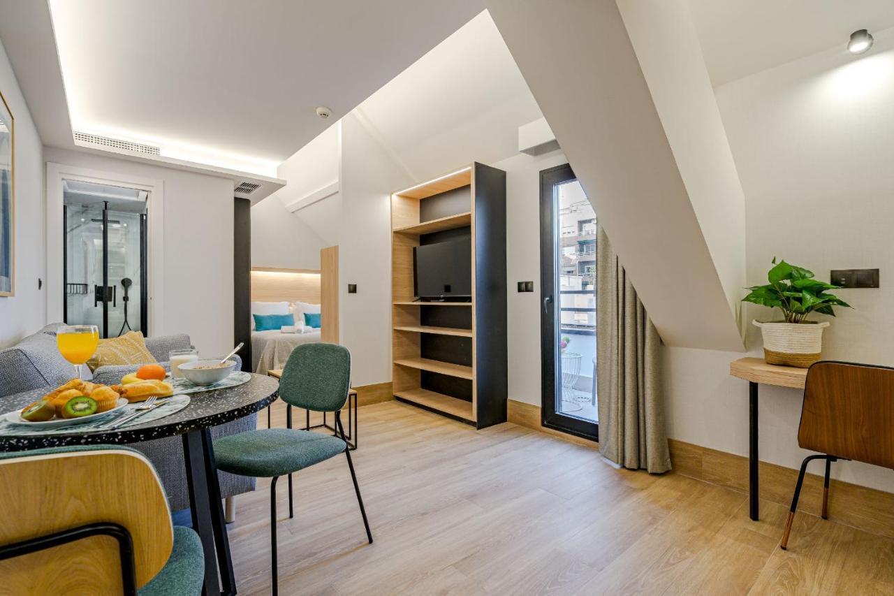 Aparthotel Feelathome Ventas *